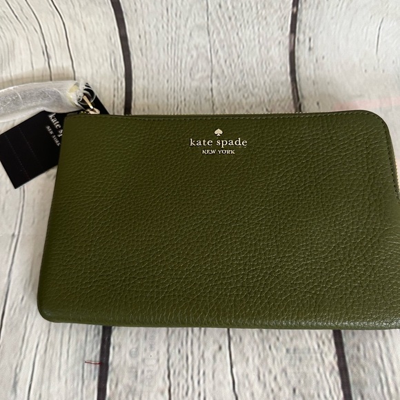 Kate Spade enchanted pebbled leather Leila wristlet - Picture 2 of 9
